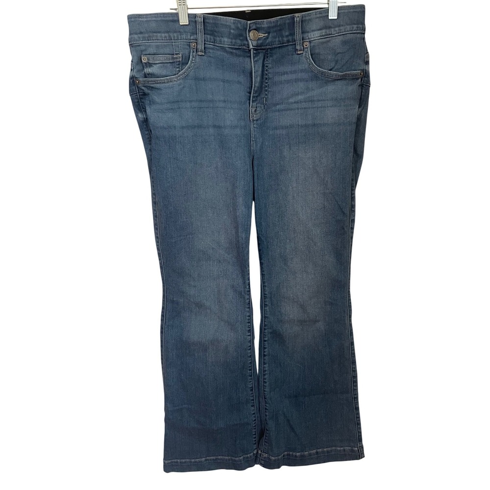 Torrid Bombshell Flare Premium Stretch Jeans Medium Wash Blue Denim Size 16